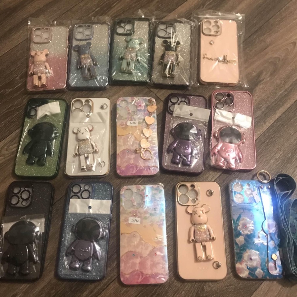 Stylish Glitter Phone Case with Bear Charm - Multiple Colors